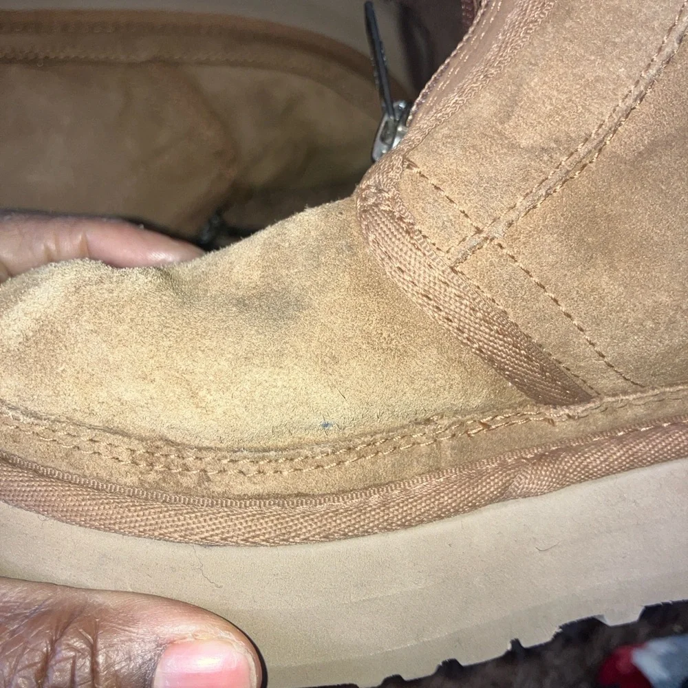UGG Kids' Neumel Zip Platform Boot Sz 2